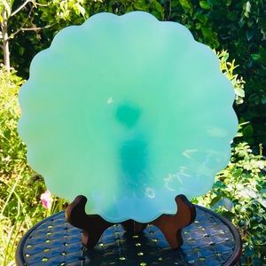 💚TWO JADE SCALLOPED DESSERT PLATES 💚